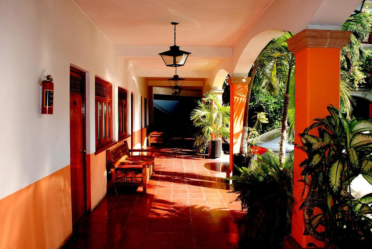 Hotel Posada Del Sol Apatzingan de la Constitucion Exterior photo